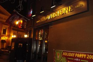 Brownstone Tavern & Grill - Lakeview
