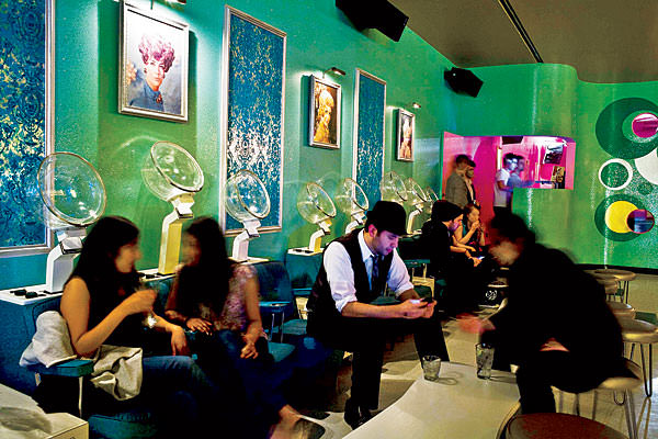 Beauty Bar - Chicago - 1444 W. Chicago Ave. Chicago, IL 60642