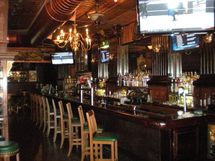 Declan's Irish Pub